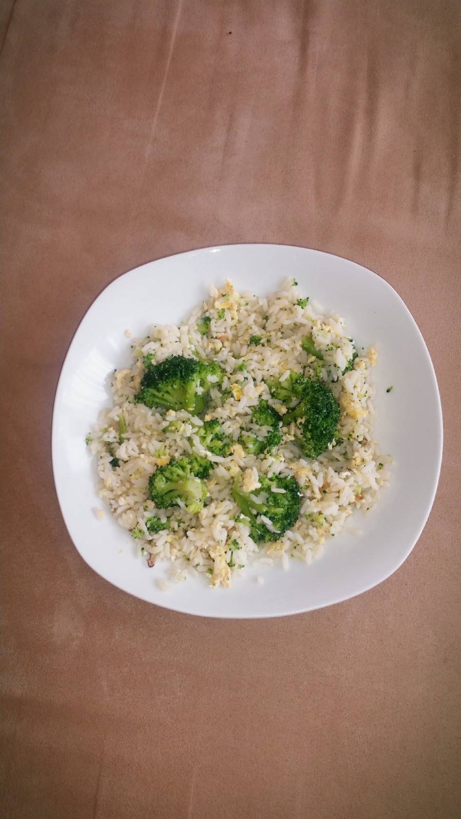 Gebratener Reis mit Brokkoli Rezept - ichkoche.at