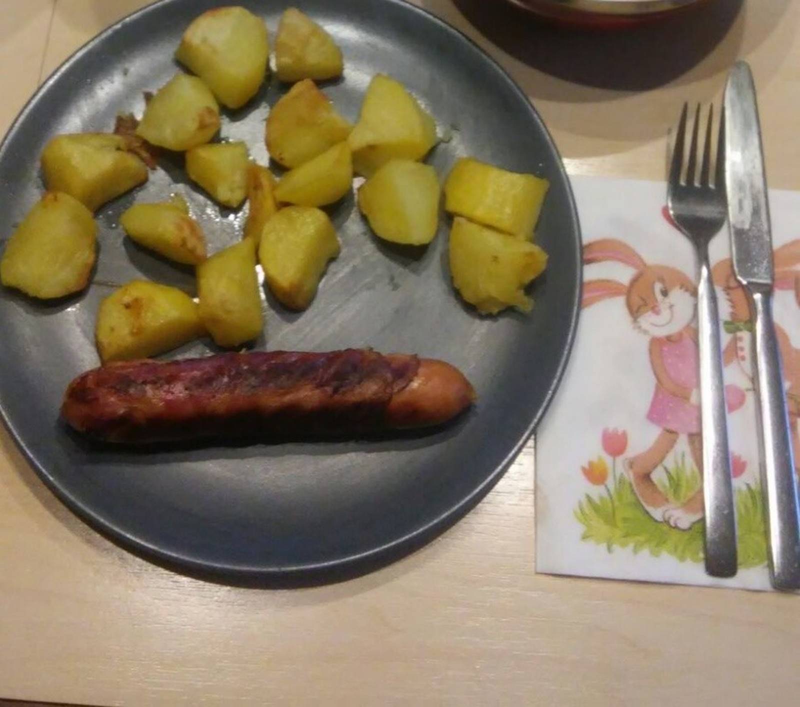 Berner Würstel mit Braterdäpfeln