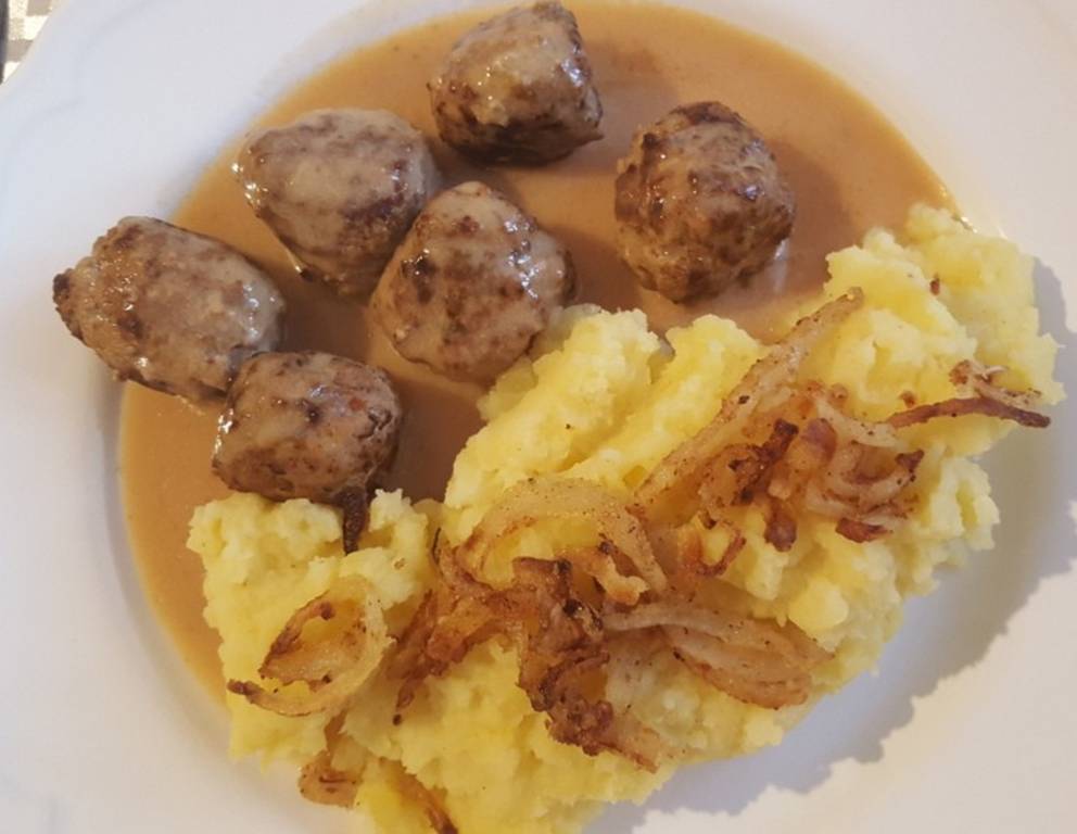 Fleischbällchen mit Kartoffelstampf Fleischbällchen mit Kartoffelstampf