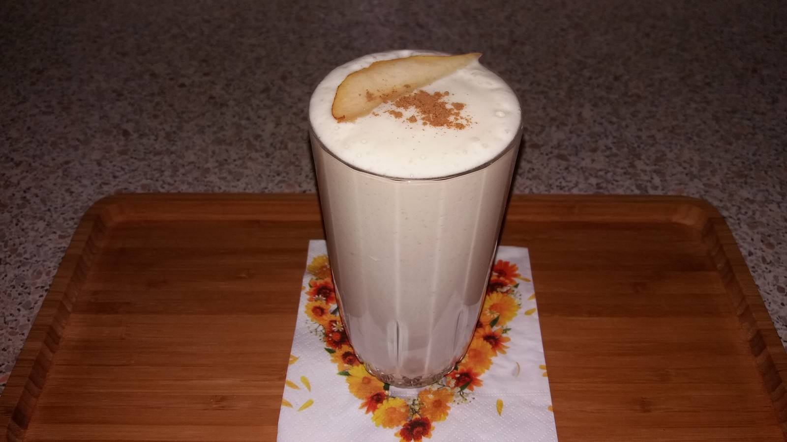 Buttermilch-Birnen-Shake