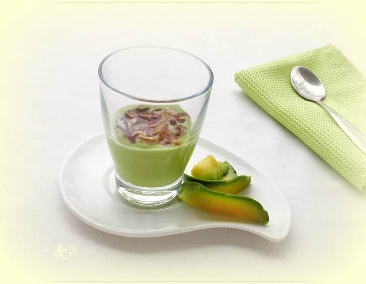 Avocado mit Kaffee-Extrakt Avocado mit Kaffee-Extrakt