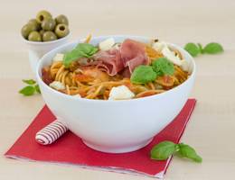 One Pot Tomaten-Mozzarella-Pasta One Pot Tomaten-Mozzarella-Pasta