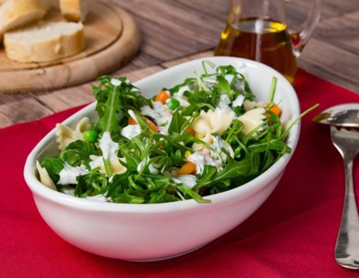 Pikanter Gemüse-Nudelsalat Pikanter Gemüse-Nudelsalat