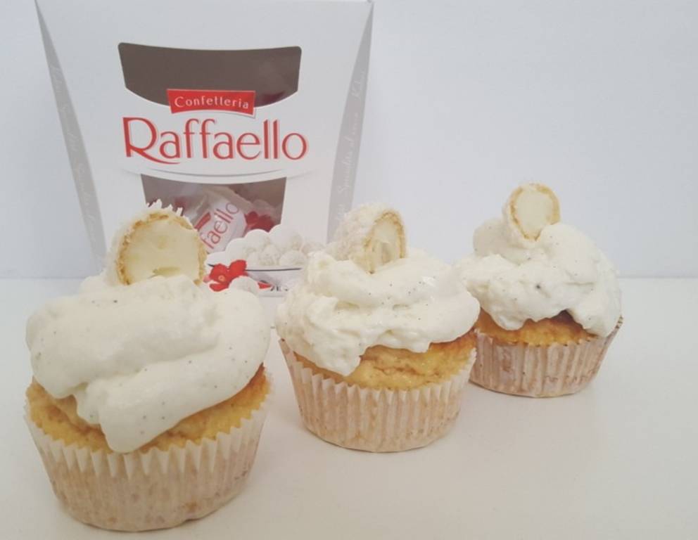 Lowcarb Raffaelo Cupcakes Lowcarb Raffaelo Cupcakes