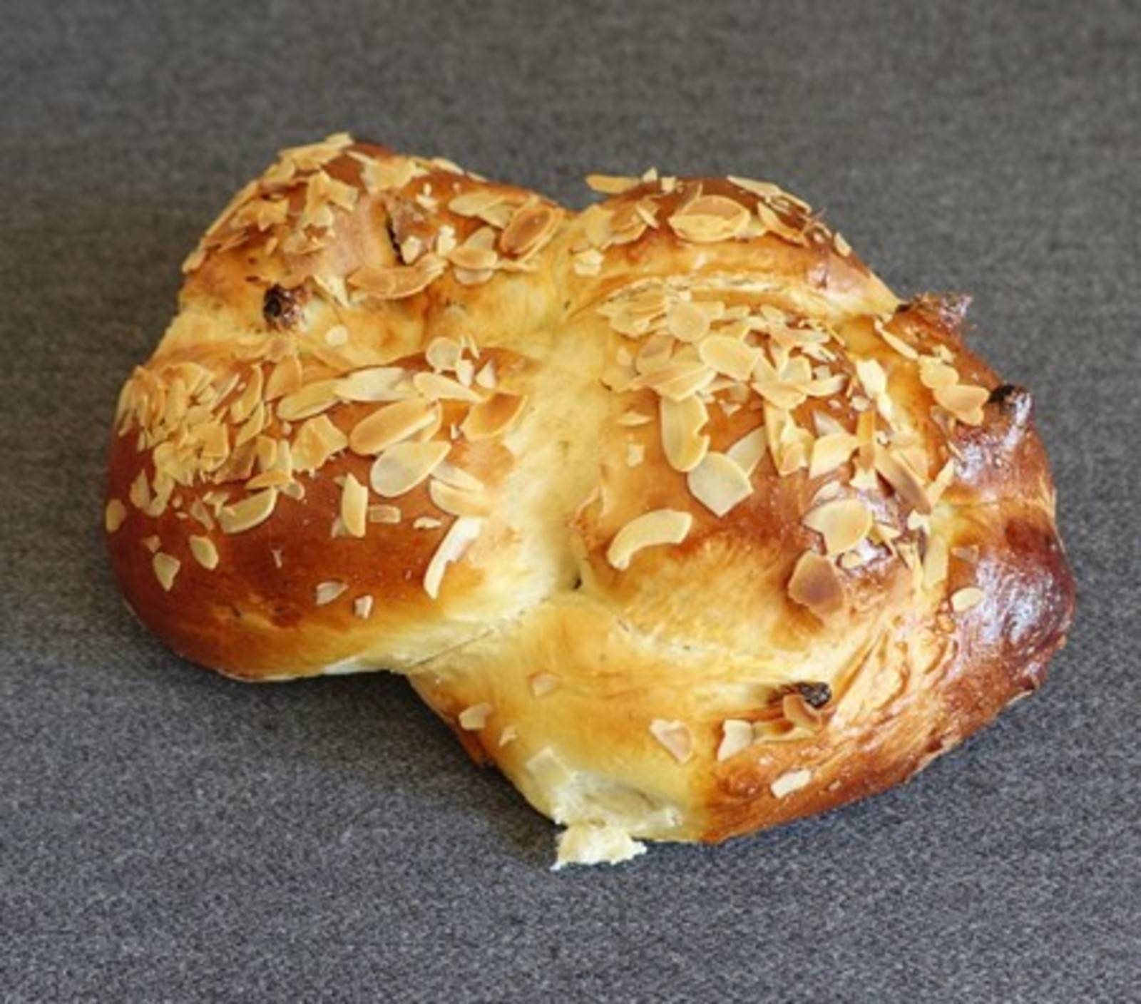 Zopfbrot Rezept - ichkoche.de Zopfbrot Rezept - ichkoche.de