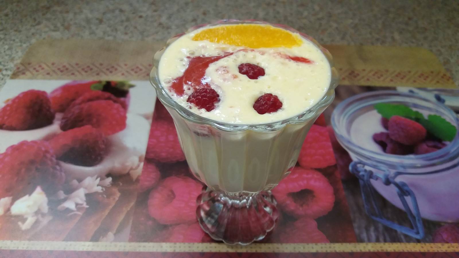 Orangen-Himbeer-Smoothie Rezept - ichkoche.de Orangen-Himbeer-Smoothie Rezept - ichkoche.de