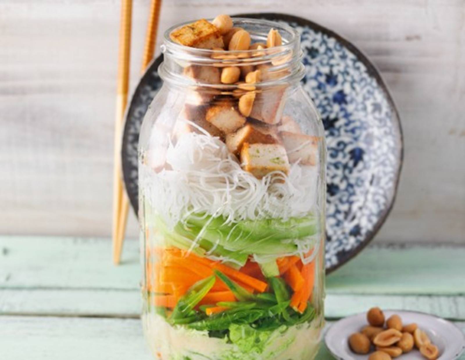 Asia-Gemüsesalat mit Tofu Rezept