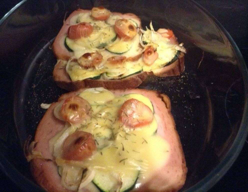 Leberkäspizza Leberkäspizza