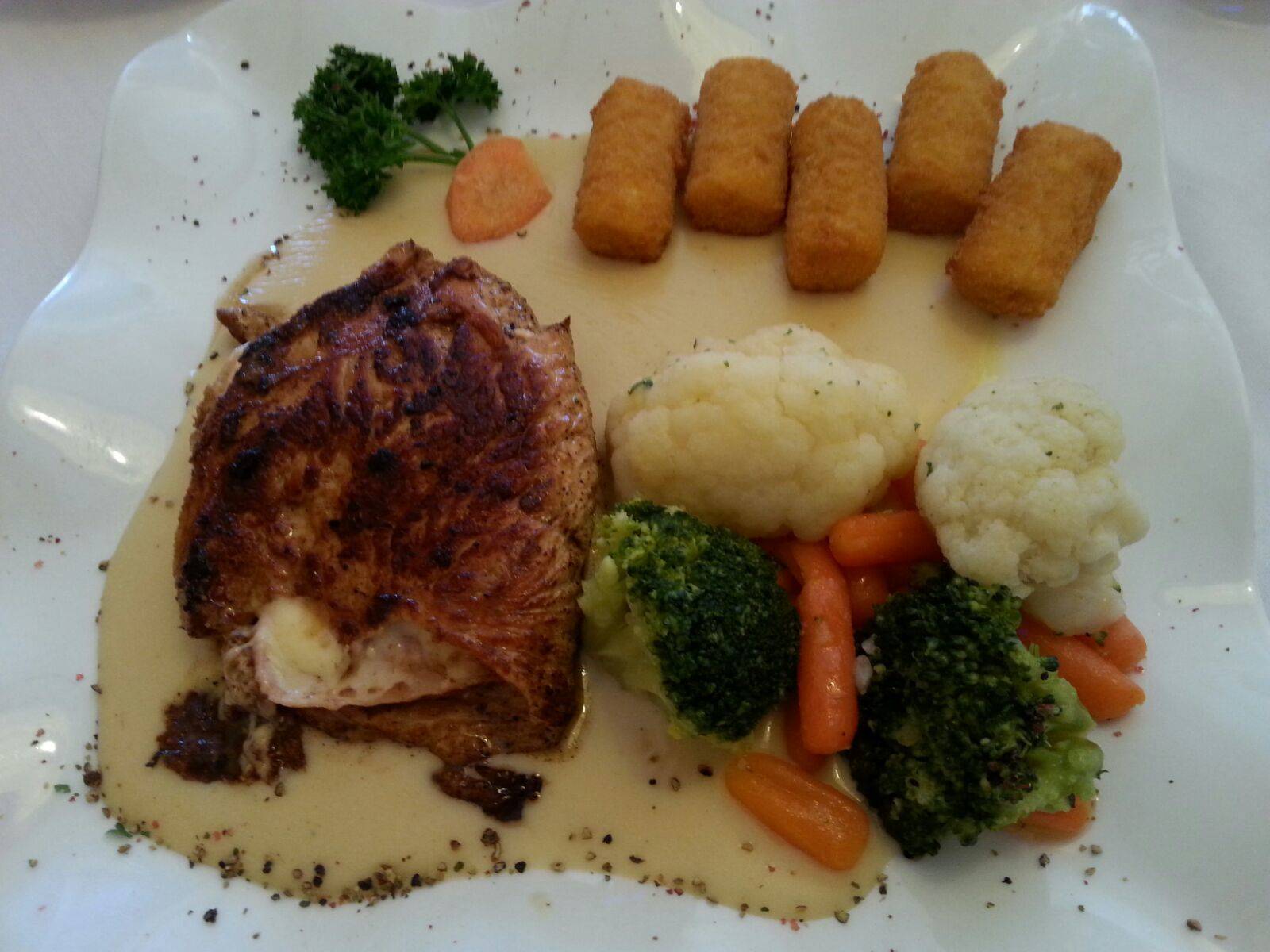 Entenbrust auf Rahmminzespinat mit Birnen Rezept - ichkoche.at Entenbrust auf Rahmminzespinat mit Birnen Rezept - ichkoche.at