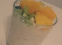 Kokosmilchreis mit Früchten Kokosmilchreis mit Früchten