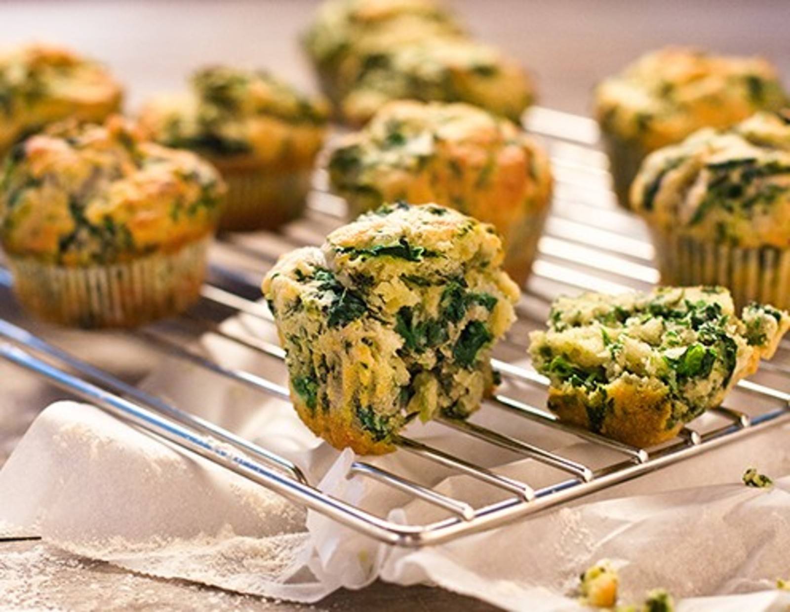 Pikante Muffins mit Spinat Rezept