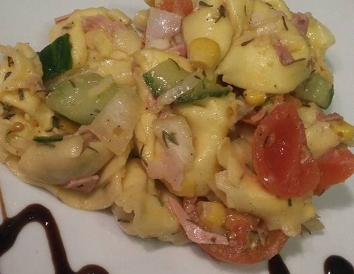 Tortellinisalat Tortellinisalat