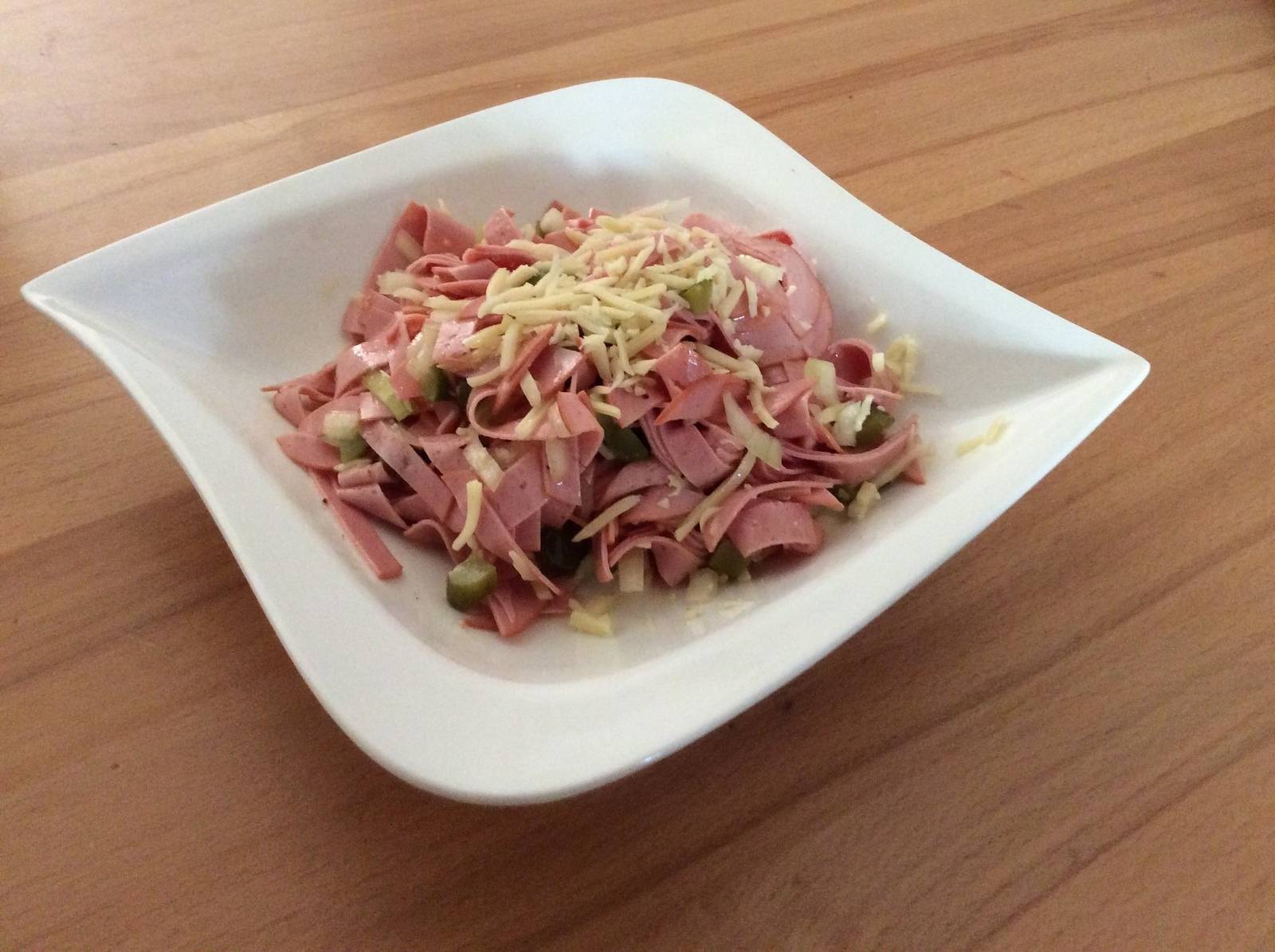 Schweizer Wurstsalat Rezept - ichkoche.ch
