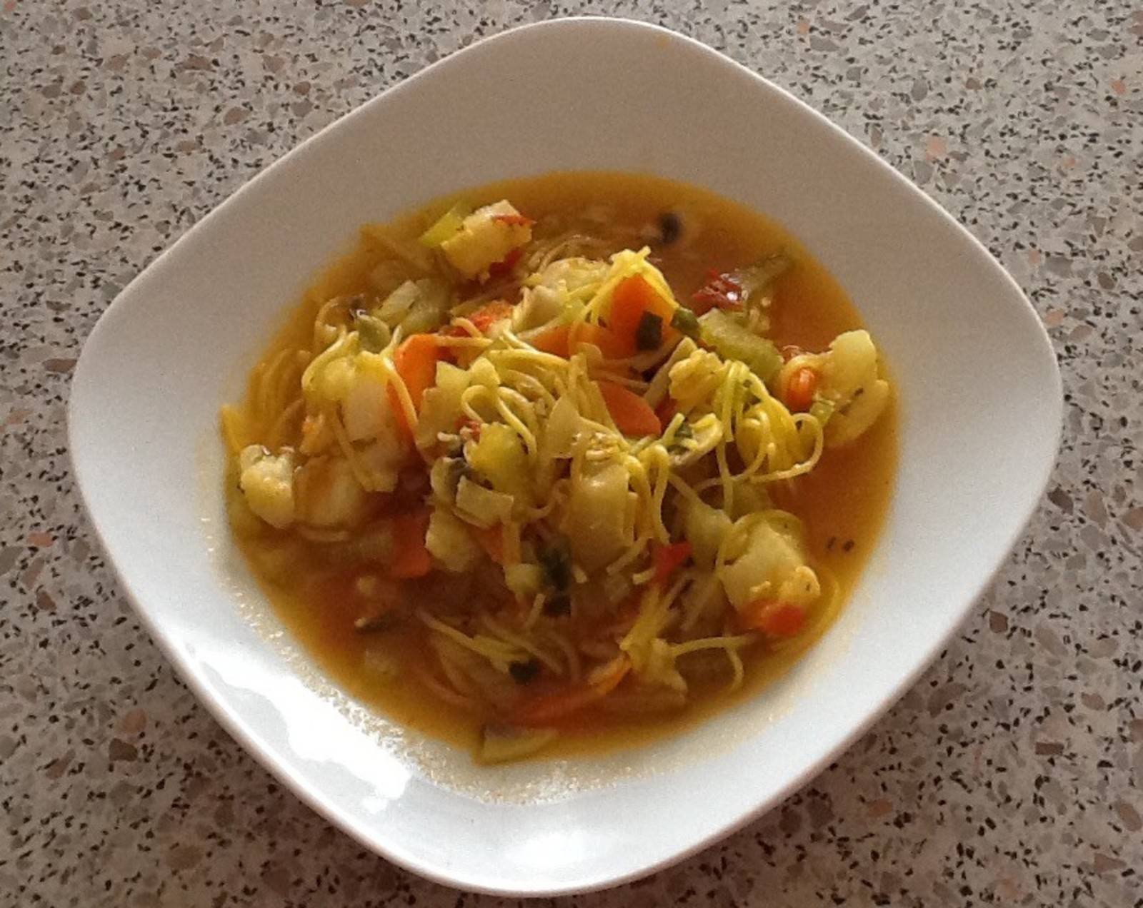 Fisch-Gemüse-Eintopf mit Safran Rezept - ichkoche.de Fisch-Gemüse-Eintopf mit Safran Rezept - ichkoche.de