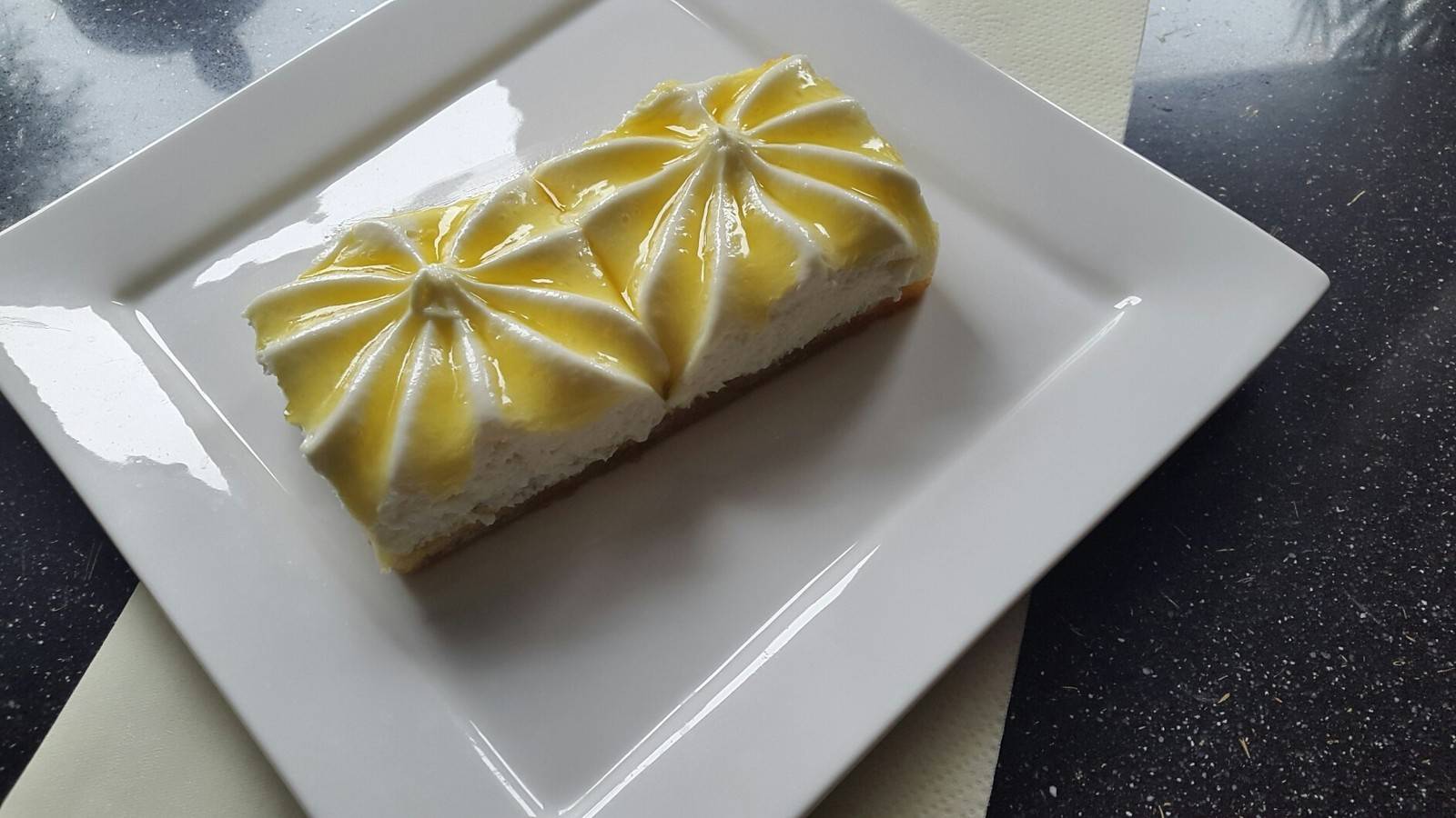 Zitronenschnitten Rezept - ichkoche.de Zitronenschnitten Rezept - ichkoche.de