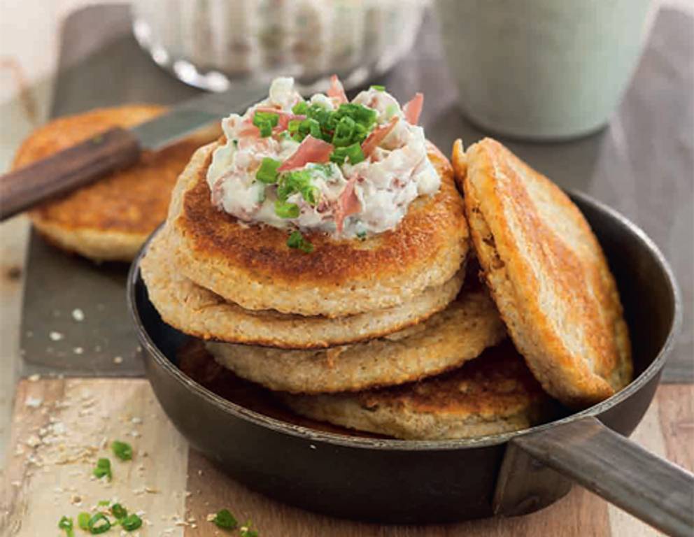 Hafer-Pancakes mit Schinkencreme Hafer-Pancakes mit Schinkencreme