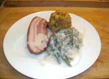 Kaiserfleisch mit Rahmfisolen und Erdäpfelschmarrn Kaiserfleisch mit Rahmfisolen und Erdäpfelschmarrn