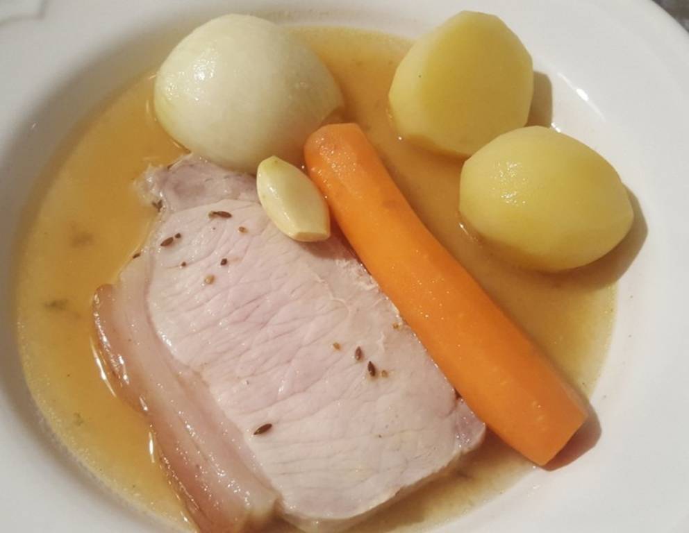 Schweinsbraten mit Gemüse Schweinsbraten mit Gemüse