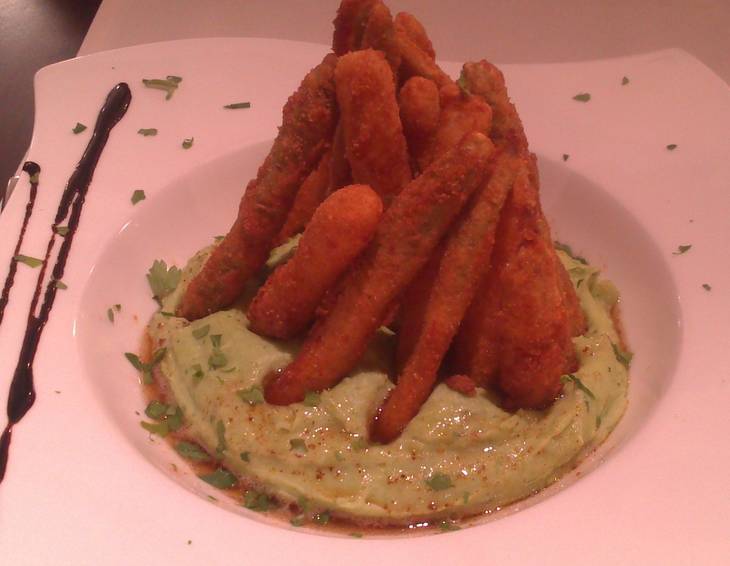 Gebackener Spargel auf Bärlauchpüree Gebackener Spargel auf Bärlauchpüree
