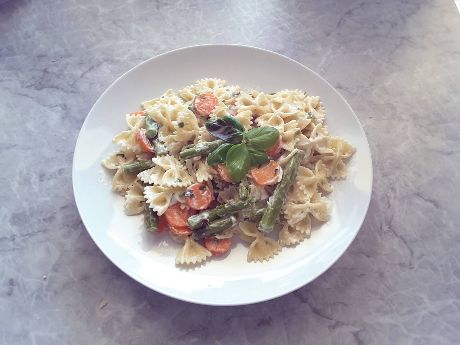 Farfalle mit Frischkäse