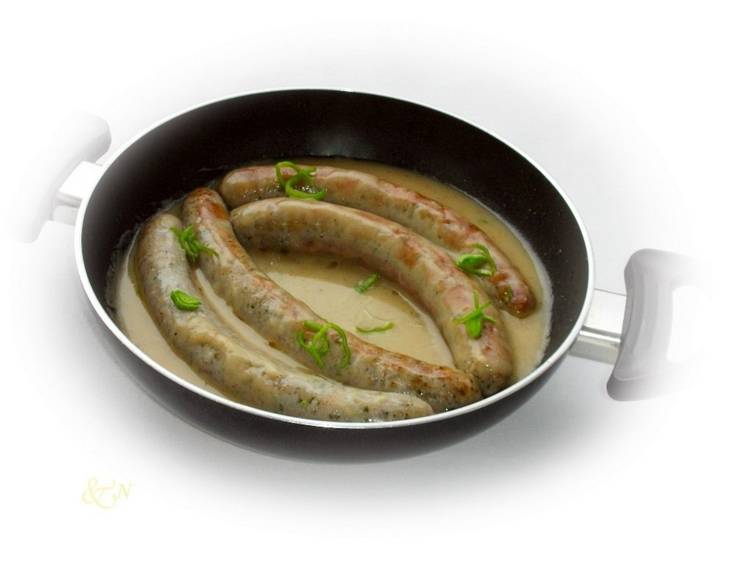 Bratwurst in Biersauce