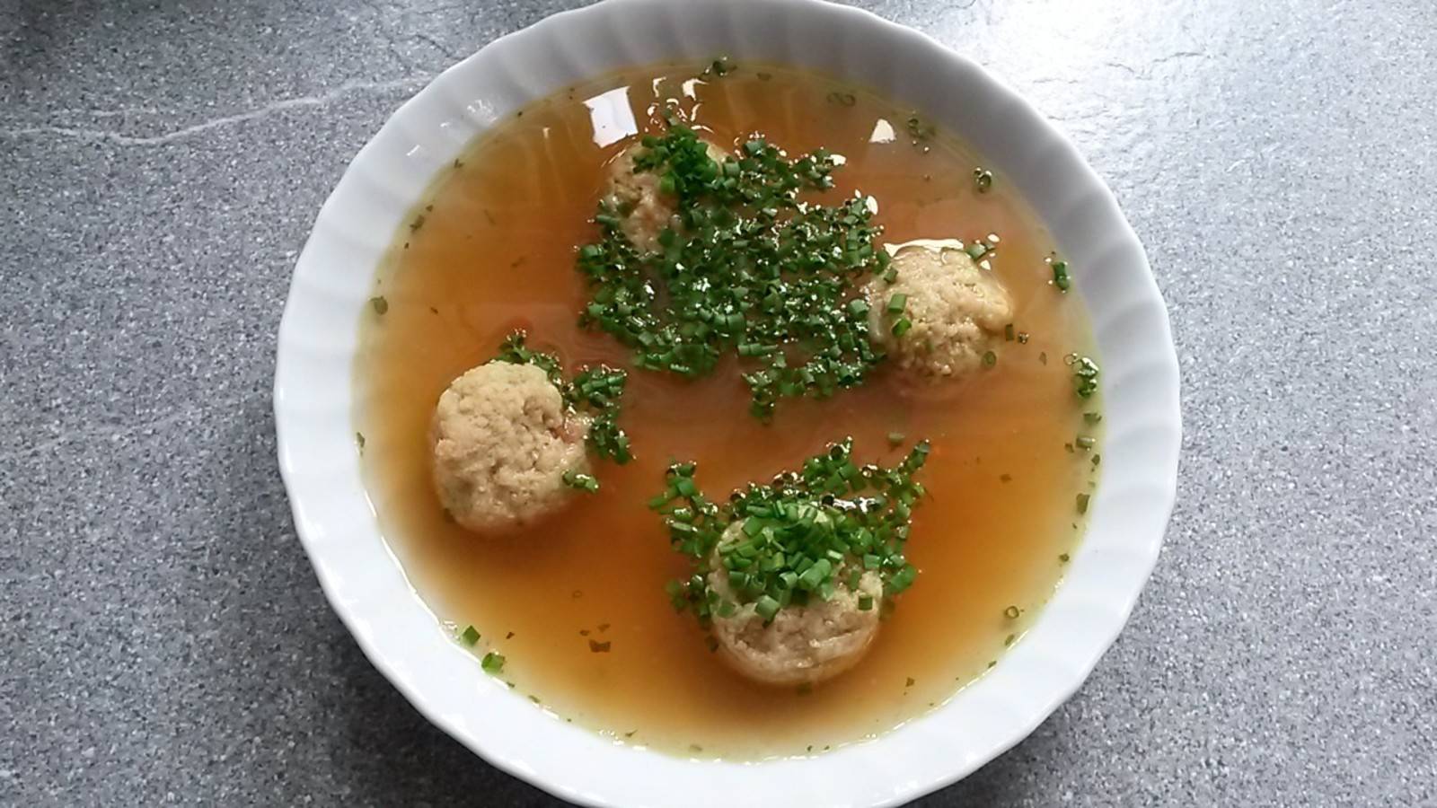 Specknockerlsuppe