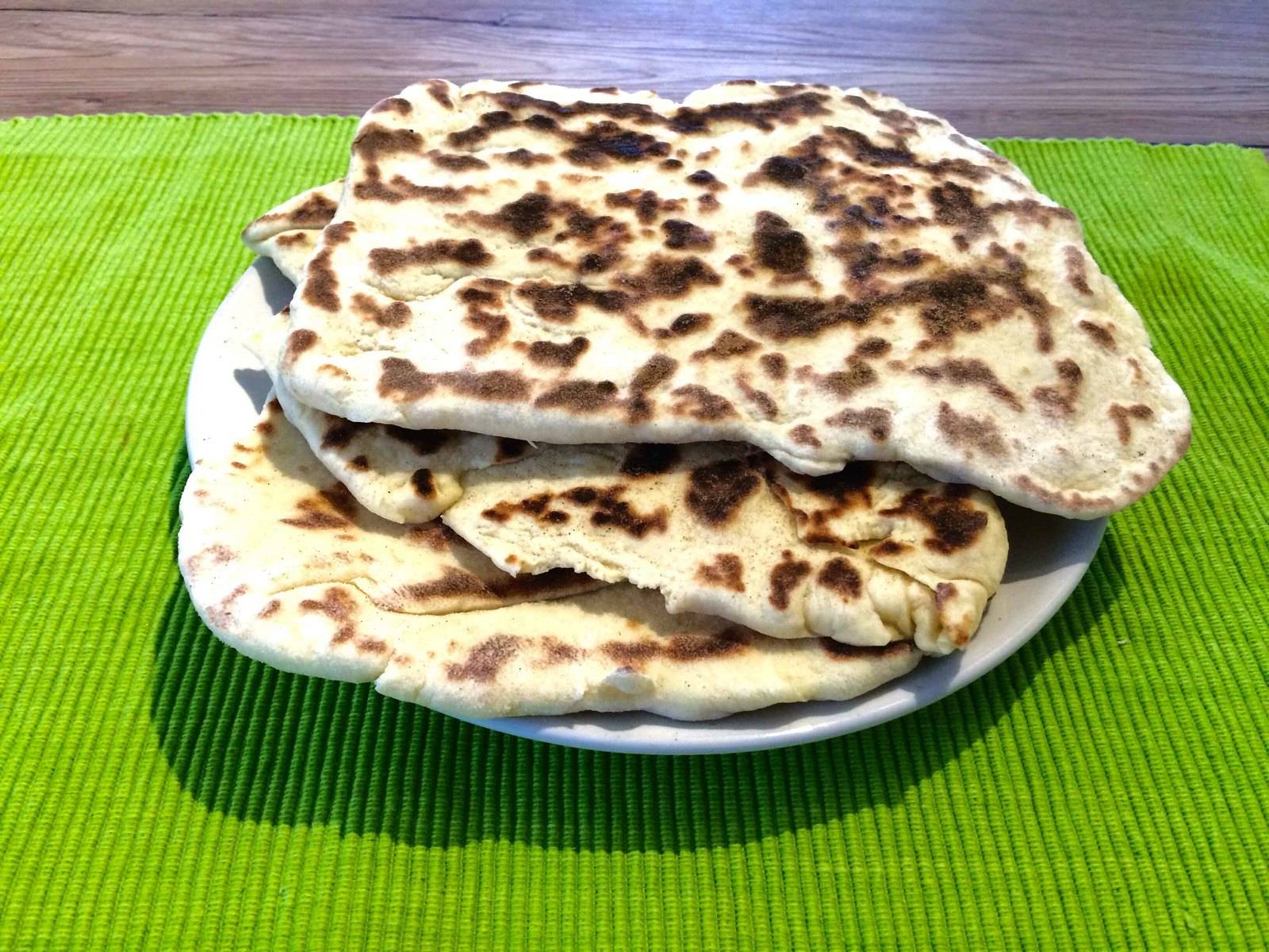 Naan - Indisches Fladenbrot Rezept - ichkoche.at