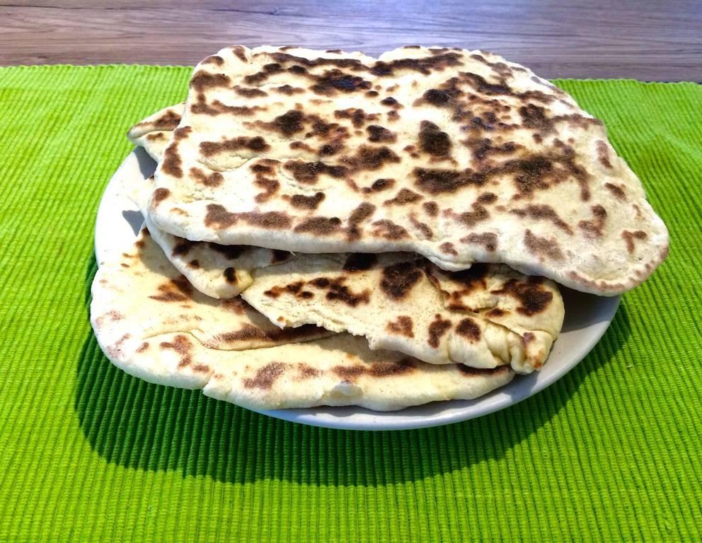 Naan - Indisches Fladenbrot Naan - Indisches Fladenbrot