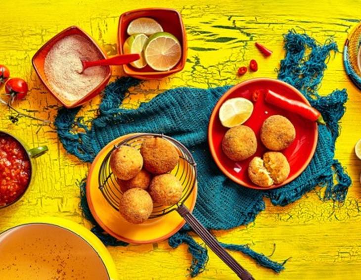 Bolinhos de Bacalhau (Brasilianische Kabeljau-Bällchen) Bolinhos de Bacalhau (Brasilianische Kabeljau-Bällchen)