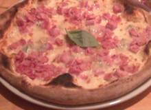 Schinken-Käse Pizza Schinken-Käse Pizza