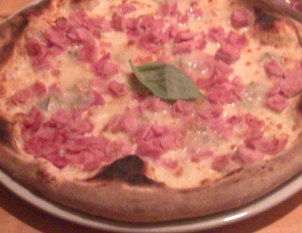 Schinken-Käse Pizza Schinken-Käse Pizza