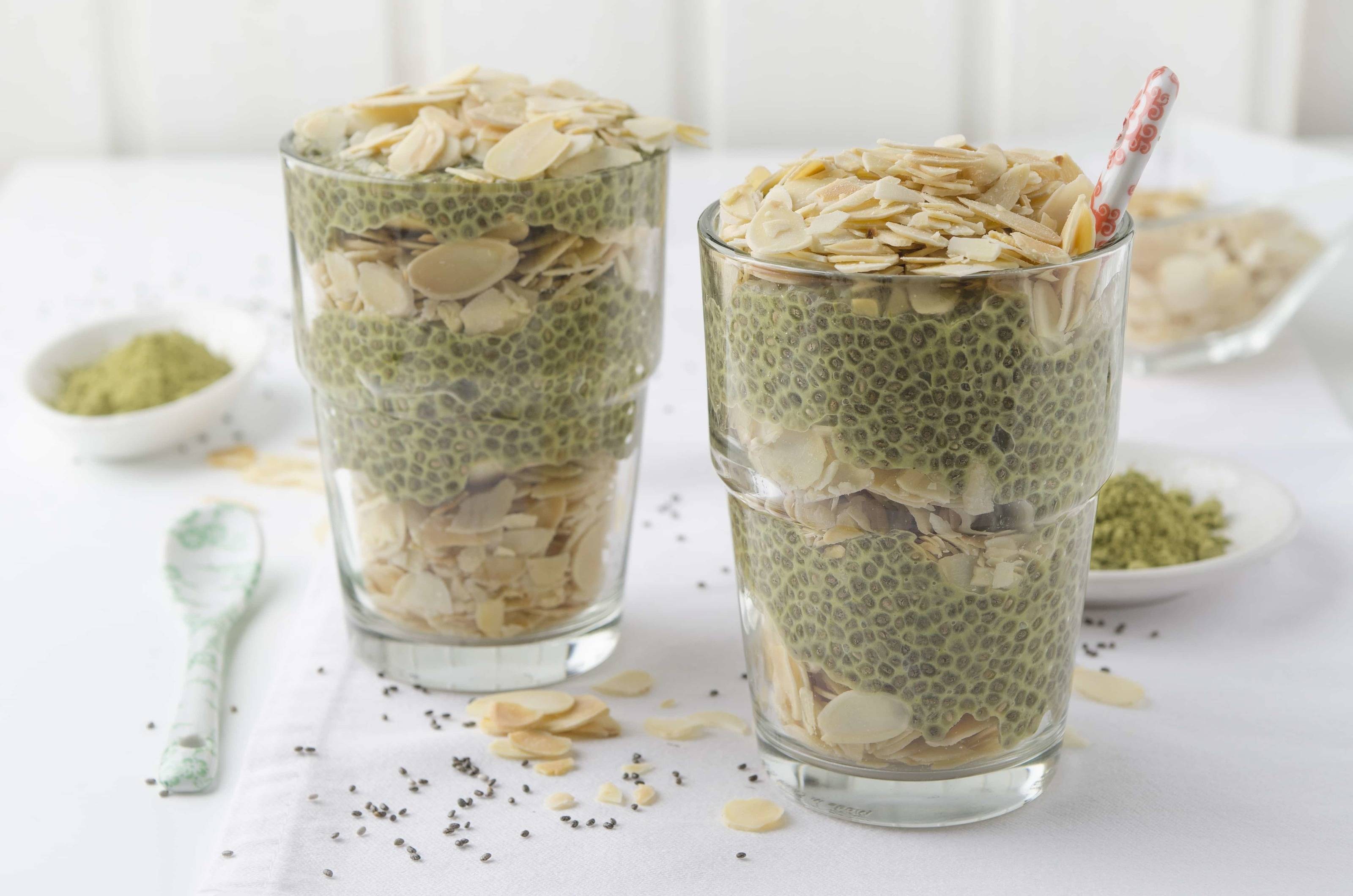 Matcha-Chia-Pudding mit Mandeln Rezept