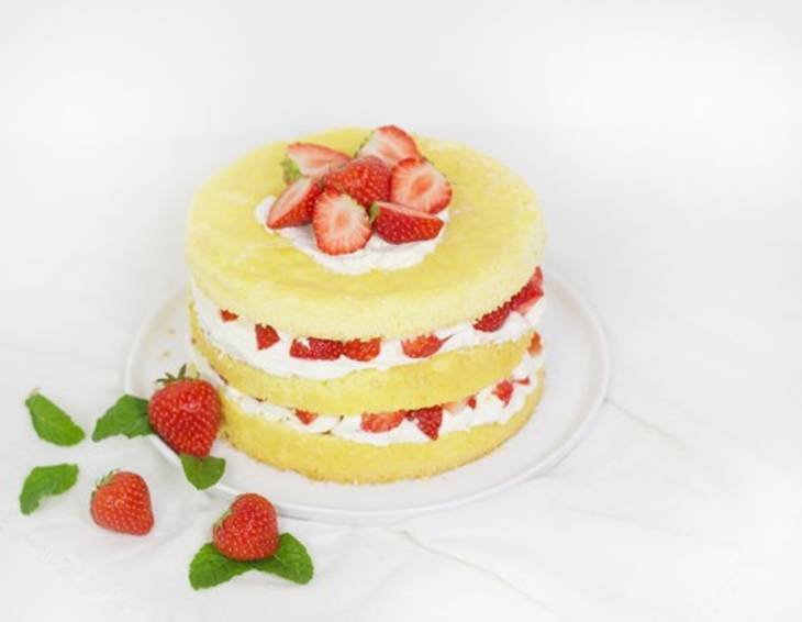 Naked Strawberry Cake