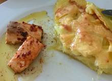 Honig-Chili Lachs mit Kartoffelgratin Honig-Chili Lachs mit Kartoffelgratin