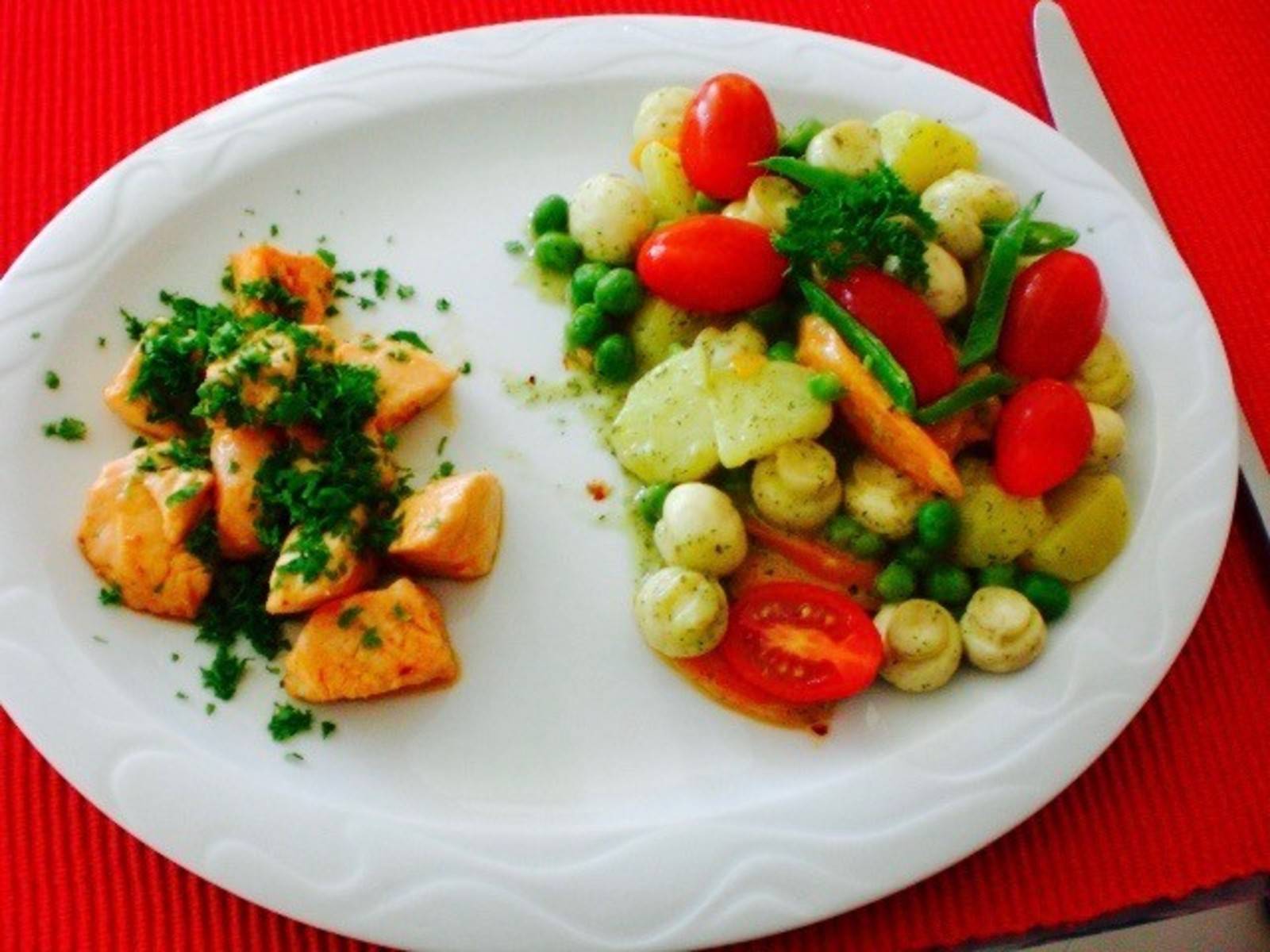 Scharfer Lachs mit Frühlingsgemüse