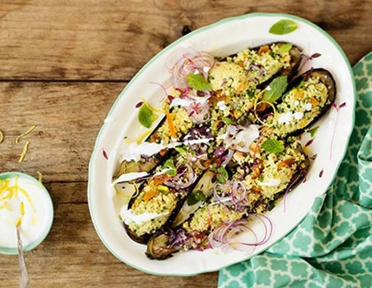 Melanzanischiffchen mit Couscousfülle