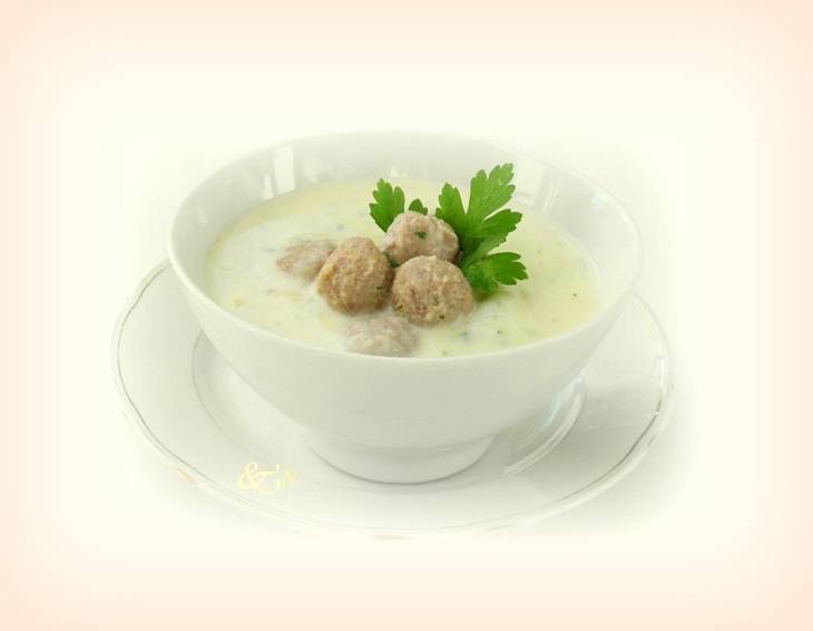 Kartoffelsuppe mit Fleischklösschen Kartoffelsuppe mit Fleischklösschen