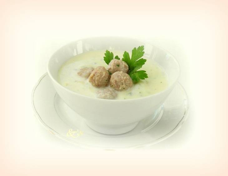 Kartoffelsuppe mit Fleischklösschen