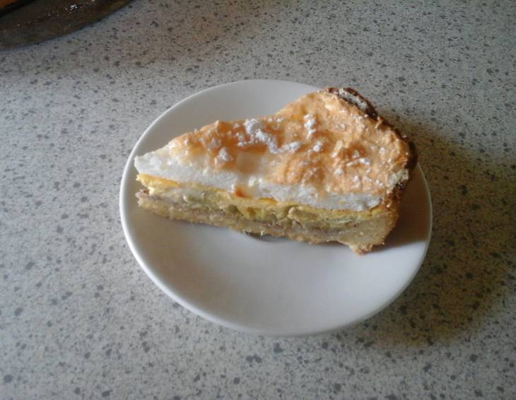 Rhabarbertorte mit Schneehaube Rhabarbertorte mit Schneehaube