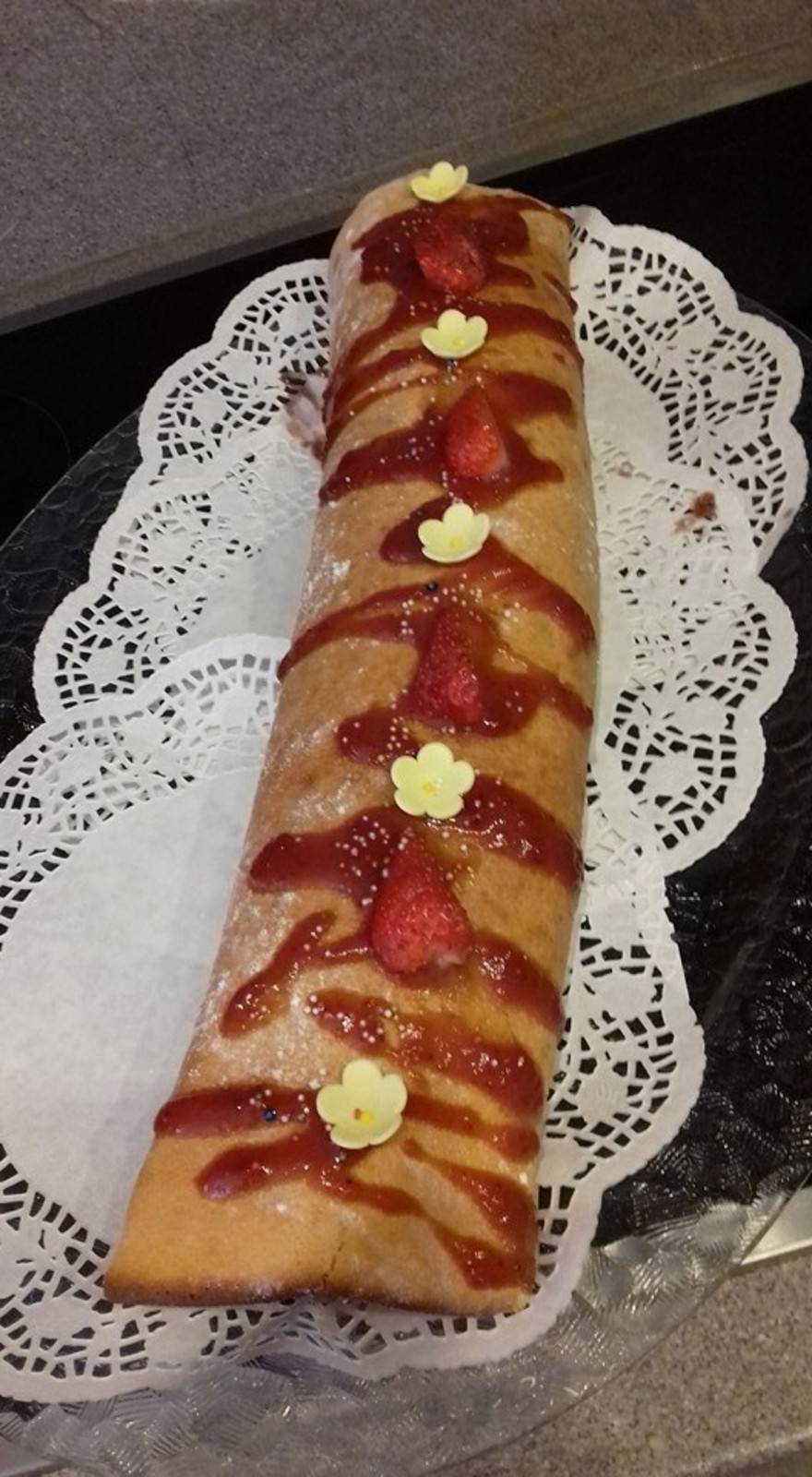 Erdbeerroulade Rezept - ichkoche.de