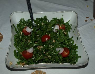 Rucola-Nuss-Salat Rucola-Nuss-Salat