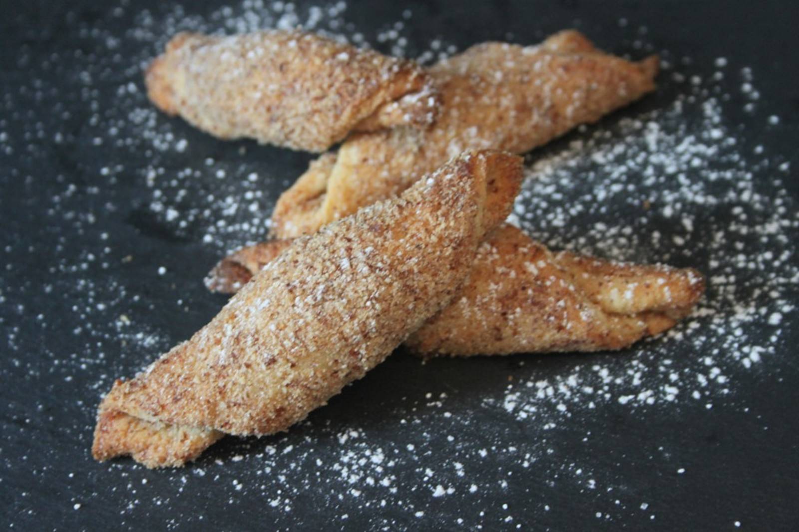 Nuss-Nougatstangerl Rezept - ichkoche.at Nuss-Nougatstangerl Rezept - ichkoche.at