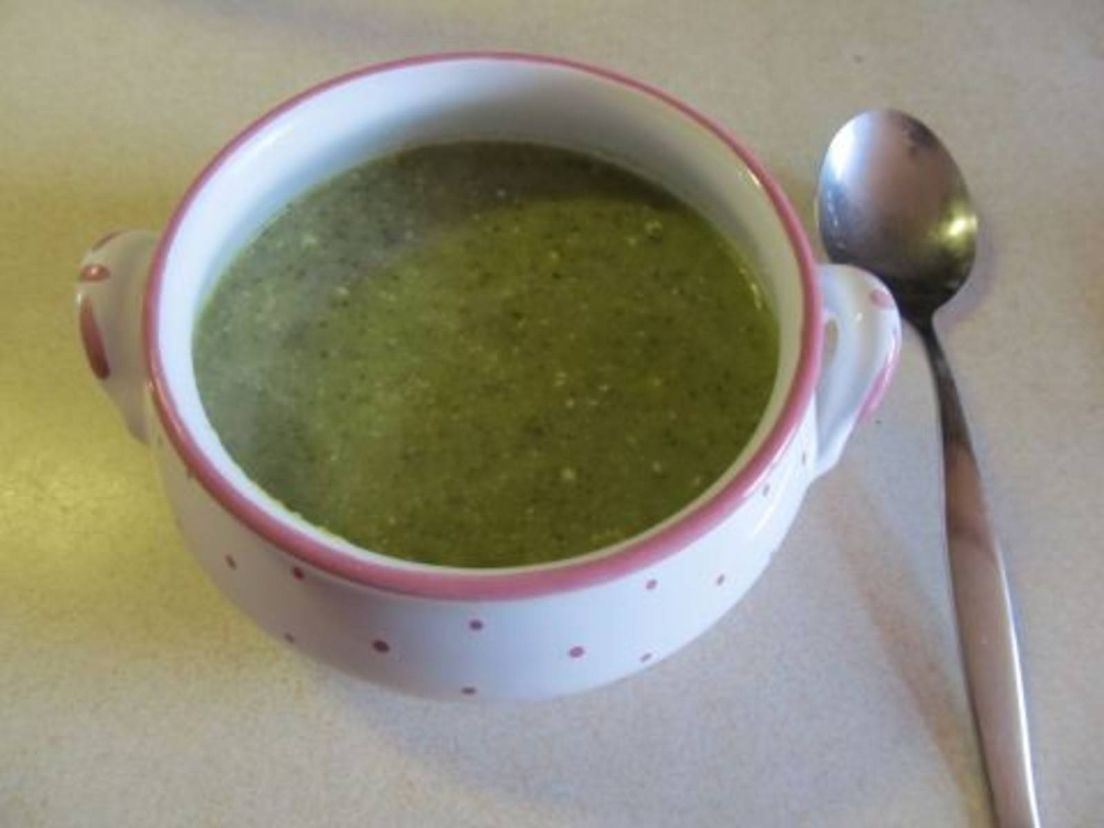 Brokkolicremesuppe Rezept - ichkoche.de Brokkolicremesuppe Rezept - ichkoche.de