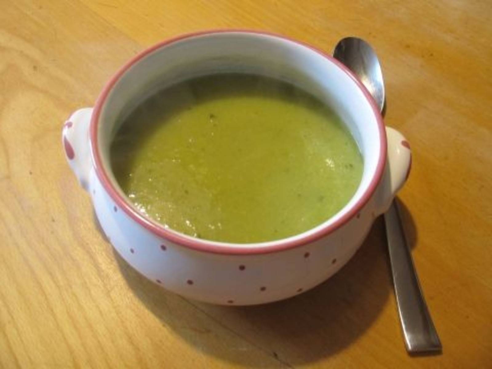 Erbsensuppe mit Minze