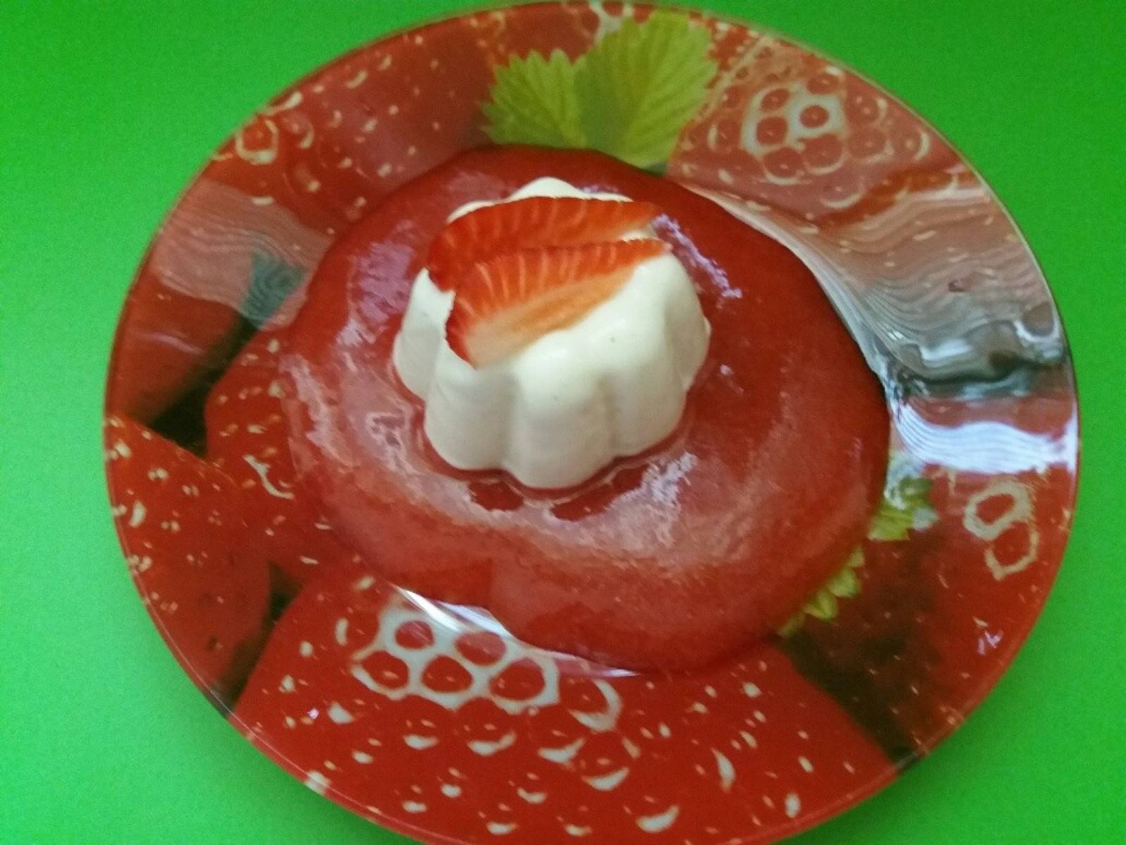 Joghurtpudding mit Erdbeeren