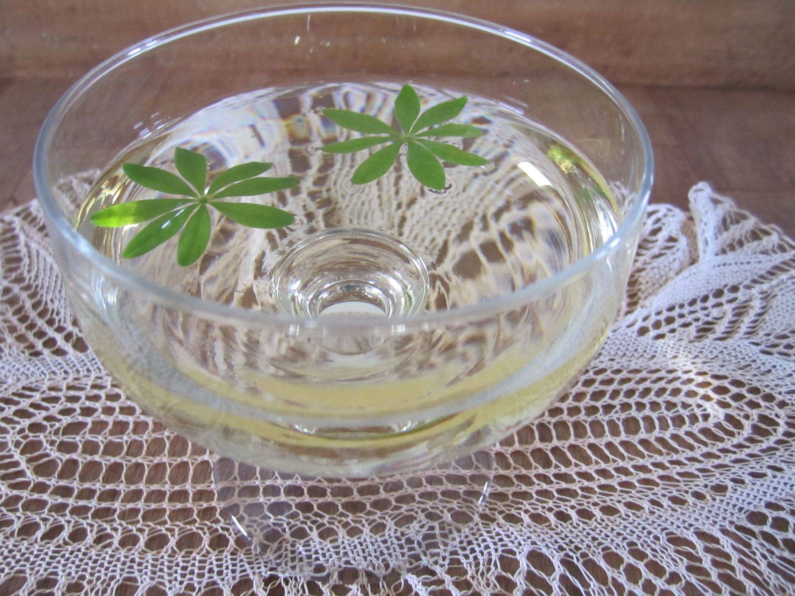 Waldmeisterbowle alkoholfrei Rezept - ichkoche.ch Waldmeisterbowle alkoholfrei Rezept - ichkoche.ch