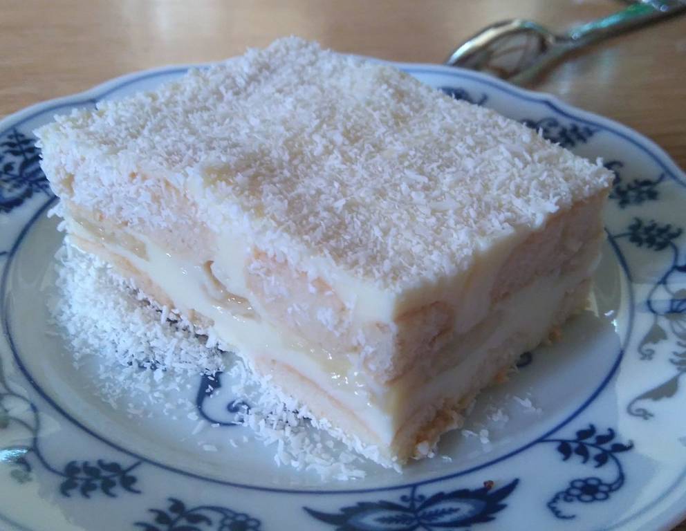 Kokos-Malibu-Bananen Tiramisu ohne Ei Kokos-Malibu-Bananen Tiramisu ohne Ei