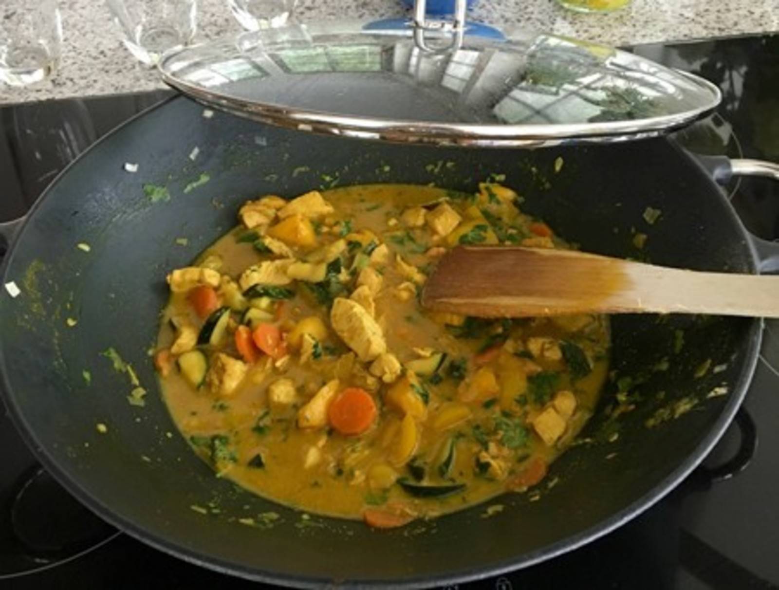 Hühnercurry mit Kokosnuss Rezept - ichkoche.de