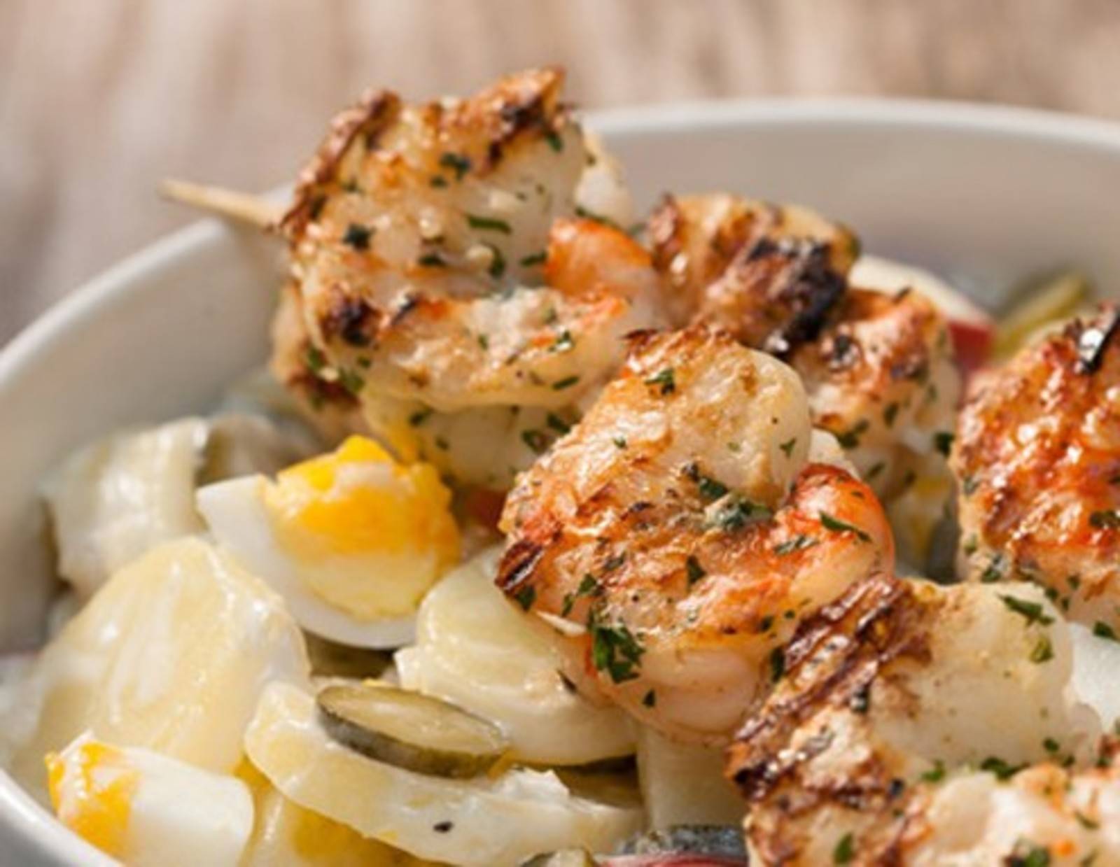 Kartoffelsalat mit Garnelen Rezept