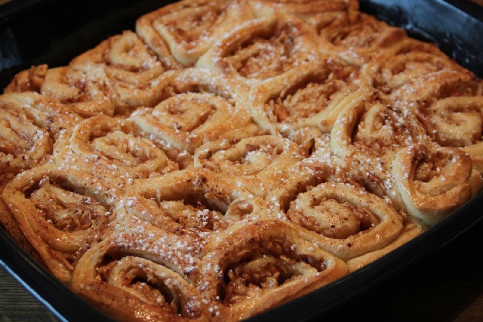 Bratapfel-Zimtschnecken